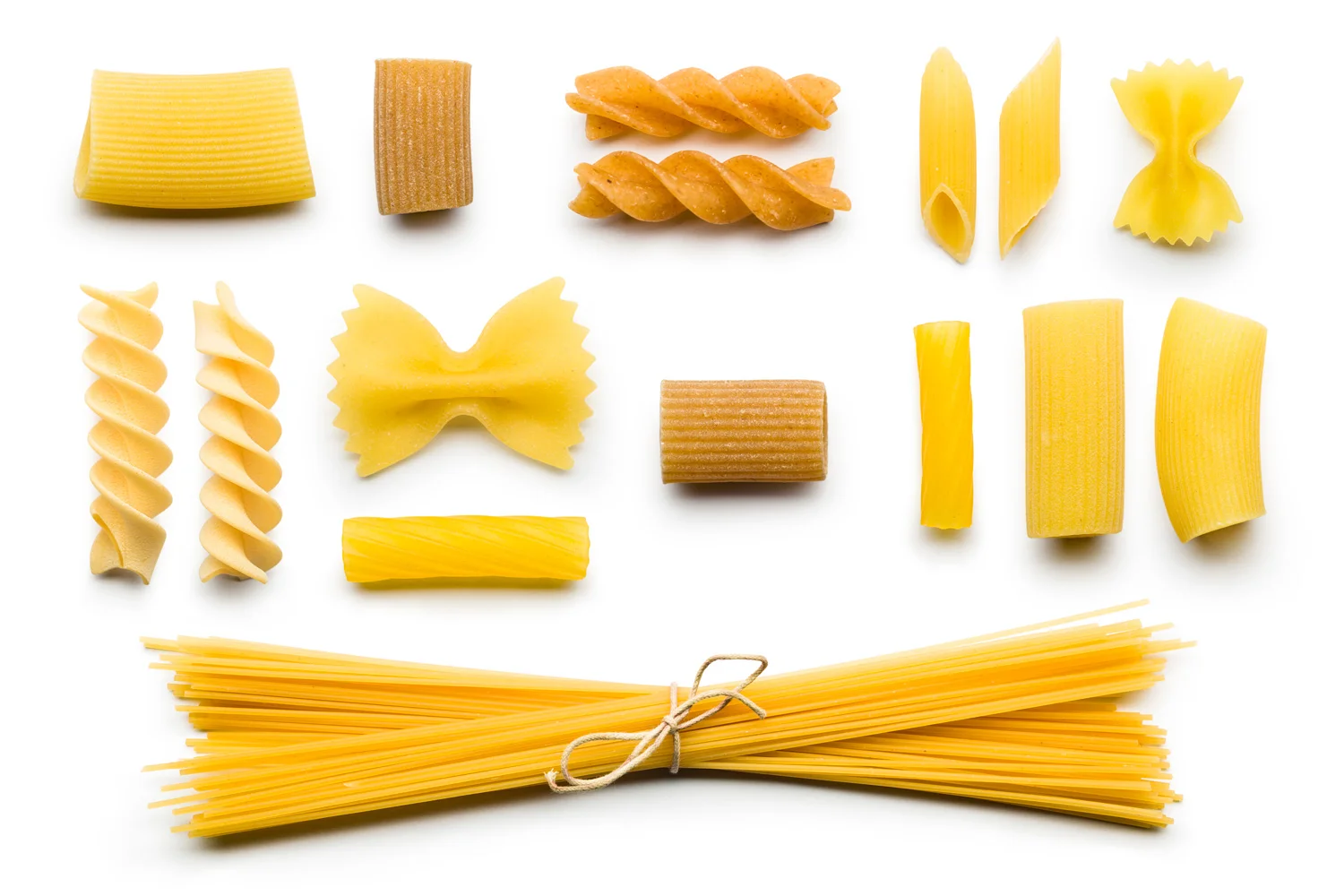 Verschiedene italienische Nudelsorten und Pastaformen