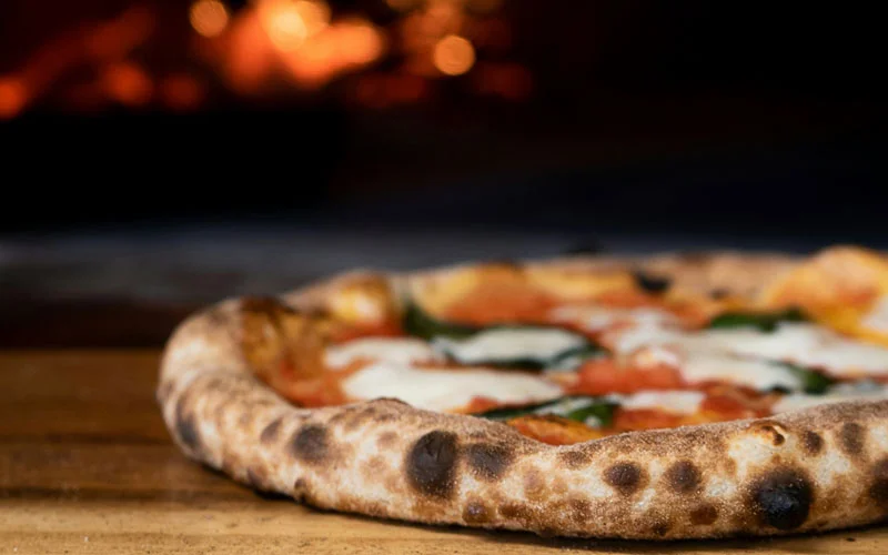 Pizza Zutaten Pizza vor Ofen